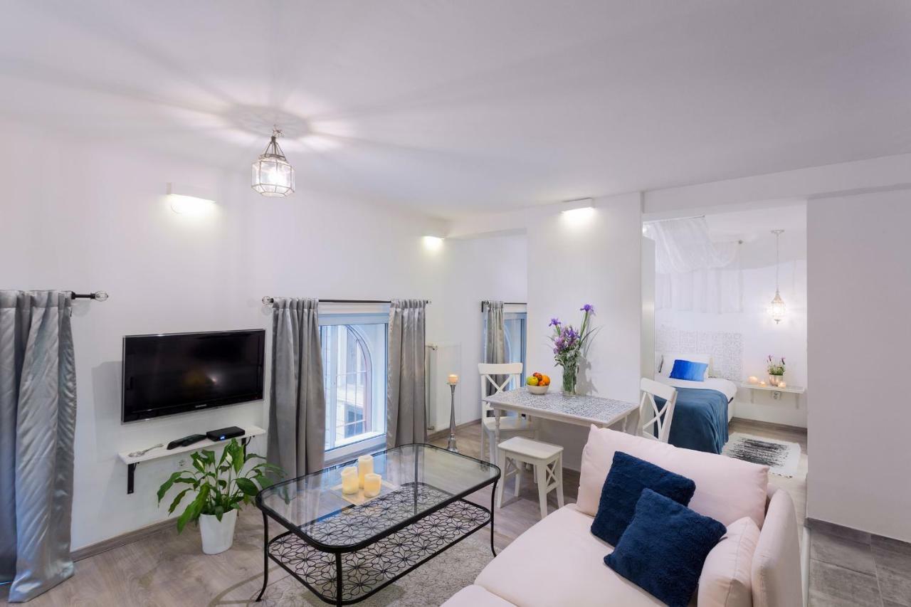 Suites 13 Budapest Luaran gambar